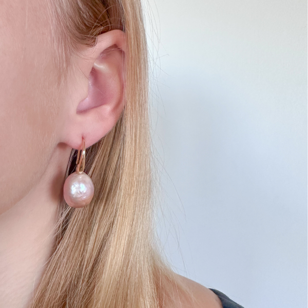 Mauve Edison Pearl Drop Earring