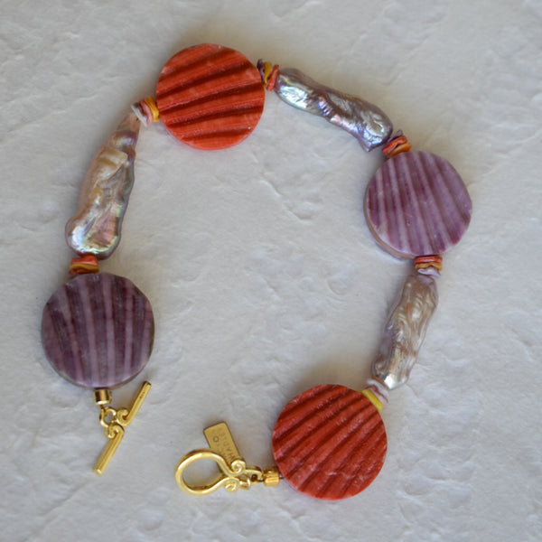 Cassis Bracelet with Keishi Pearls and Pecten Shells